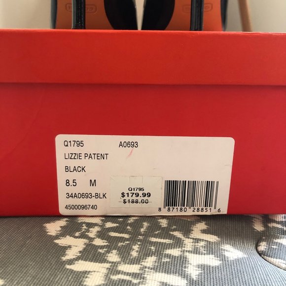 COACH Lizzie black patent leather pointed heels - Picture 10 of 13